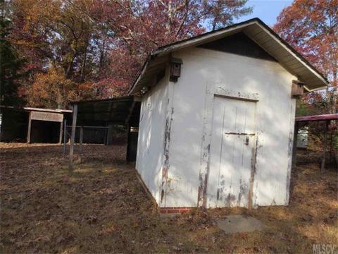 1305 Morehead St, Conover, NC 28613 photo 9