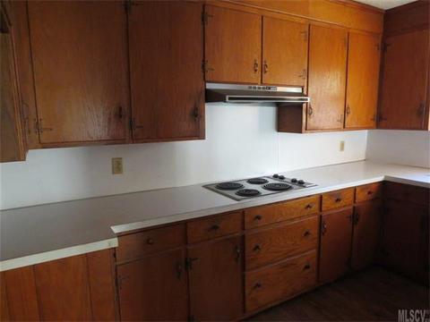 1305 Morehead St, Conover, NC 28613 photo 10