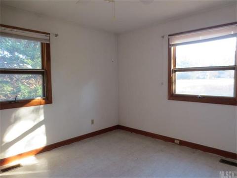 1305 Morehead St, Conover, NC 28613 photo 4