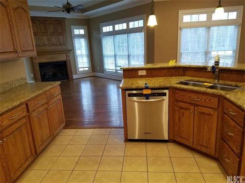 206 9th St, Conover, NC 28613 photo 3
