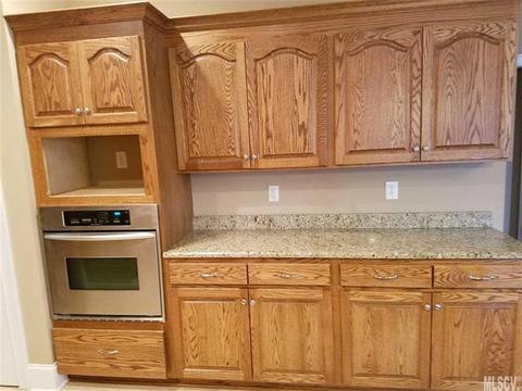 206 9th St, Conover, NC 28613 photo 4