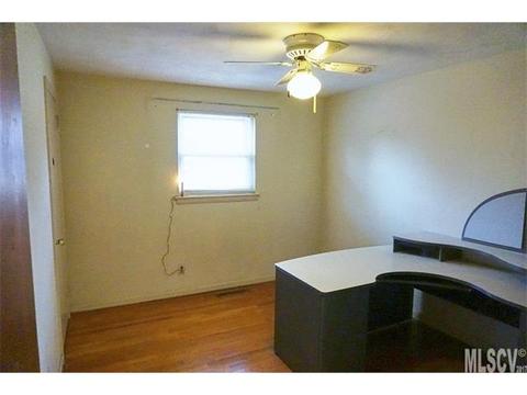 225 4th St, Conover, NC 28613 photo 9