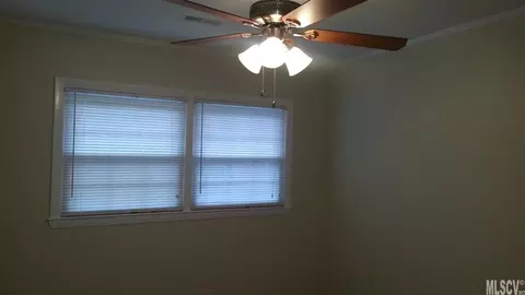 408 3rd Street Sw Pl SW, Conover, NC 28613 photo 3
