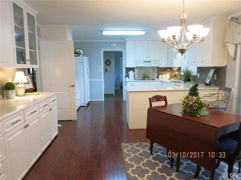 609 2nd Ave, Conover, NC 28613 photo 3