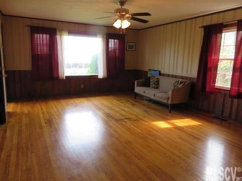 123 Settlemyre Rd, Morganton, NC 28655 photo 2