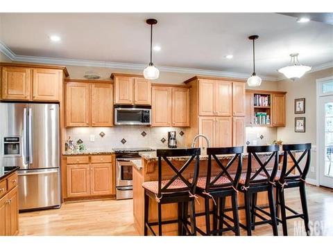 1102 Mayfield Cir, Conover, NC 28613 photo 4