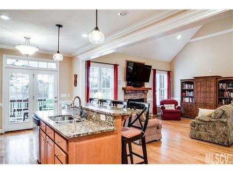 1102 Mayfield Cir, Conover, NC 28613 photo 5