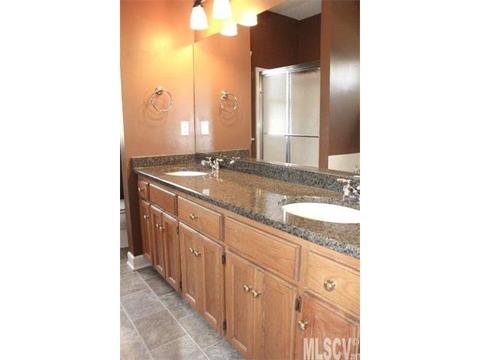 212 Mooreland Dr, Conover, NC 28613 photo 4