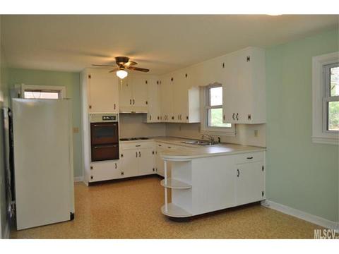 207 Stephens Dr, Morganton, NC 28655 photo 7