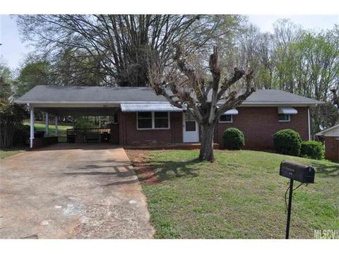 207 Stephens Dr, Morganton, NC 28655 photo 1