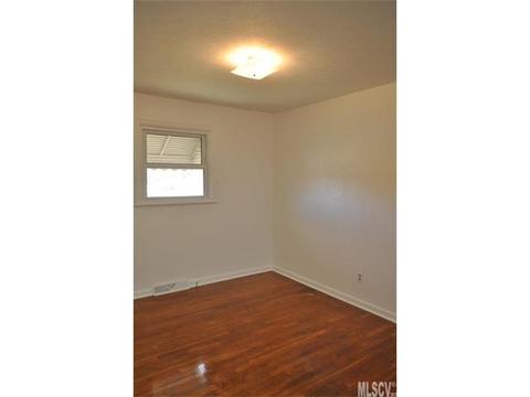 207 Stephens Dr, Morganton, NC 28655 photo 3