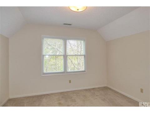 3750 Pinecrest Dr, Hickory, NC 28601 photo 10