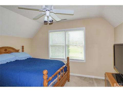 3750 Pinecrest Dr, Hickory, NC 28601 photo 9