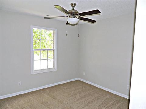 1006 Atherstone St, Conover, NC 28613 photo 5