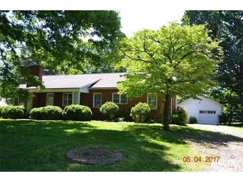 112 3rd St, Conover, NC 28613 photo 1