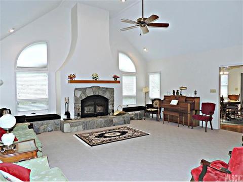 45 Alexander Pointe Dr, Hickory, NC 28601 photo 5