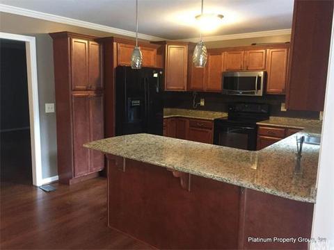 2025 34th Ave Dr, Hickory, NC 28601 photo 22