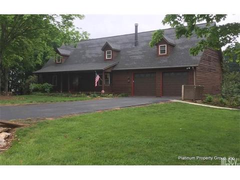 2025 34th Ave Dr, Hickory, NC 28601 photo 1