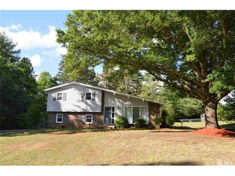 5144 Tobin Ct, Conover, NC 28613 photo 2