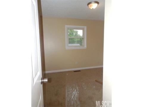 80 Riverdell Rd, Hickory, NC 28601 photo 3