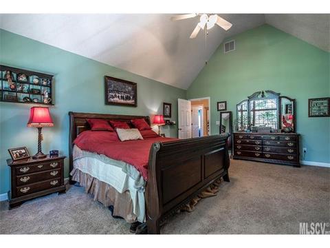 4037 Pinecrest Dr, Hickory, NC 28601 photo 3