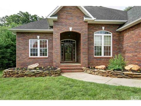 812 4th St, Conover, NC 28613 photo 2