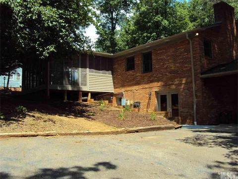 979 Tangle Dr, Hickory, NC 28602 photo 15