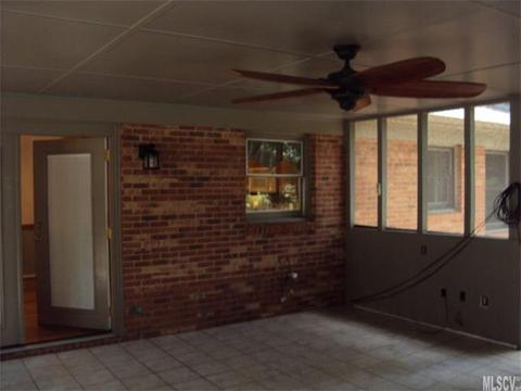 979 Tangle Dr, Hickory, NC 28602 photo 8