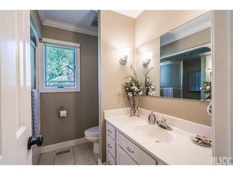 226 8th St, Conover, NC 28613 photo 5