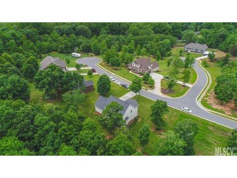 972 Maple Glen Dr, Conover, NC 28613 photo 2