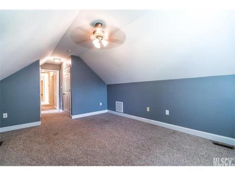 972 Maple Glen Dr, Conover, NC 28613 photo 8