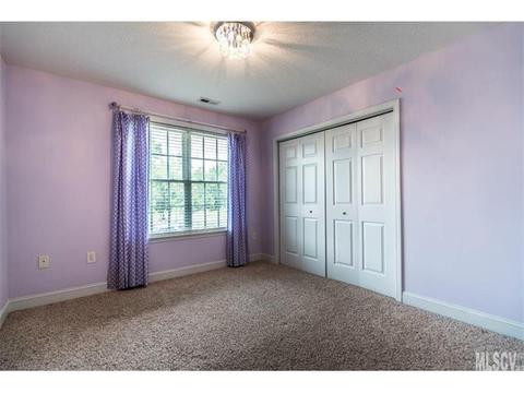 972 Maple Glen Dr, Conover, NC 28613 photo 9