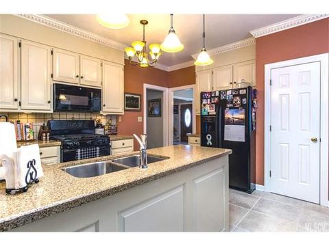 1055 13th Avenue Nw Pl NW, Hickory, NC 28601 photo 4