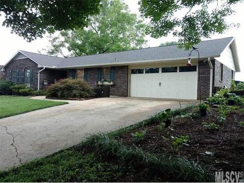 5577 Clearlake Dr, Hickory, NC 28601 photo 2