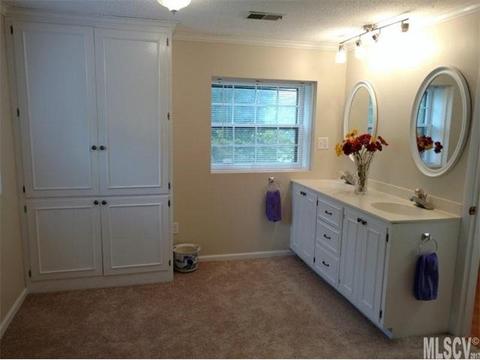 5577 Clearlake Dr, Hickory, NC 28601 photo 11