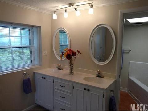 5577 Clearlake Dr, Hickory, NC 28601 photo 12