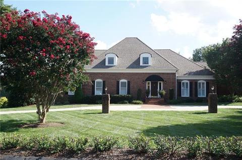3900 Golf Dr, Conover, NC 28613 photo 1