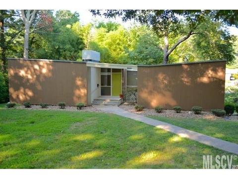 1069 5th Avenue Nw Ct NW, Hickory, NC 28601 photo 1