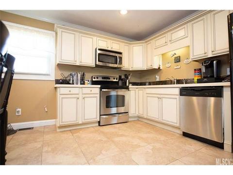 1317 Landsdowne Dr, Conover, NC 28613 photo 2