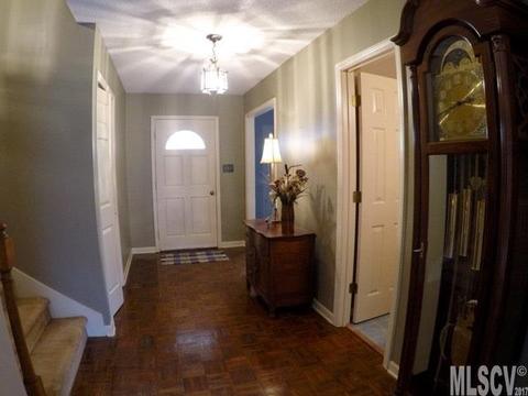 476 17th Avenue Ne Dr NE, Hickory, NC 28601 photo 3