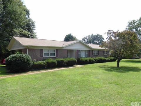 125 10th Ave, Conover, NC 28613 photo 1