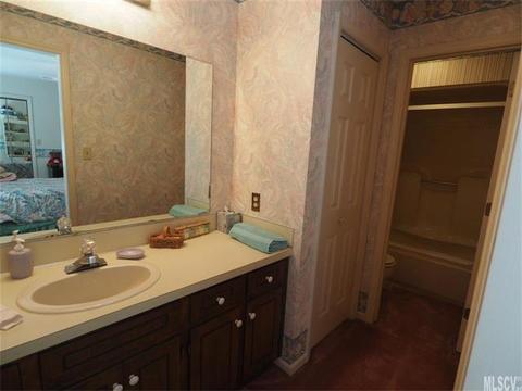 520 6th Street Ne Cir NE, Conover, NC 28613 photo 4