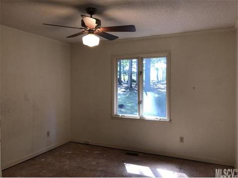 2450 Duckhook Ln, Conover, NC 28613 photo 3