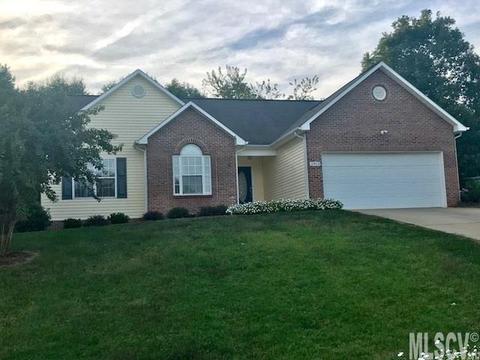 2913 24th Street Ne Dr NE, Hickory, NC 28601 photo 1