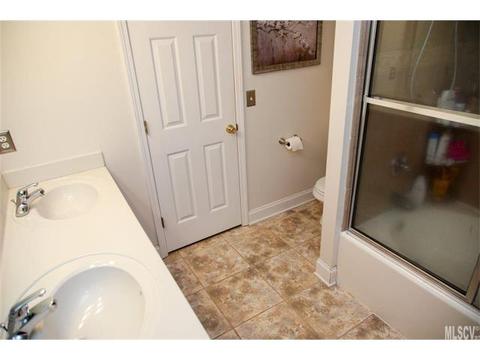 1491 Mayfair Dr, Conover, NC 28613 photo 9