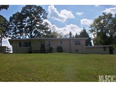 618 28th Avenue Ne Ct NE, Hickory, NC 28601 photo 1