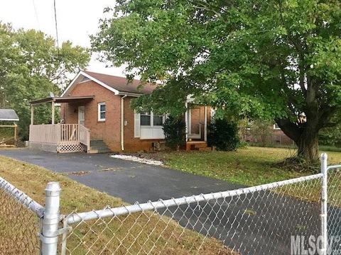 926 32nd St, Conover, NC 28613 photo 1