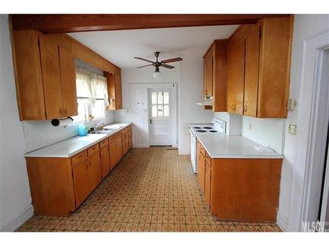 519 1st St, Conover, NC 28613 photo 7