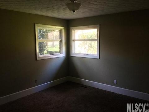 208 5th St, Conover, NC 28613 photo 6