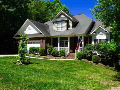 6505 Emory Dr, Hickory, NC 28601 photo 1